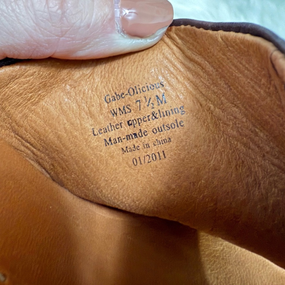 Gentle Souls ‘Gabe-Olicious’ Leather Wedge Slides - Picture 8 of 8